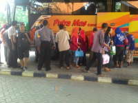 Hari Ini Diperkirakan 4.000 Penumpang Turun di Terminal Rajekwesi