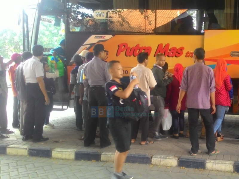 Setiap Hari Ada Bus Mudik Gratis di Terminal Rajekwesi