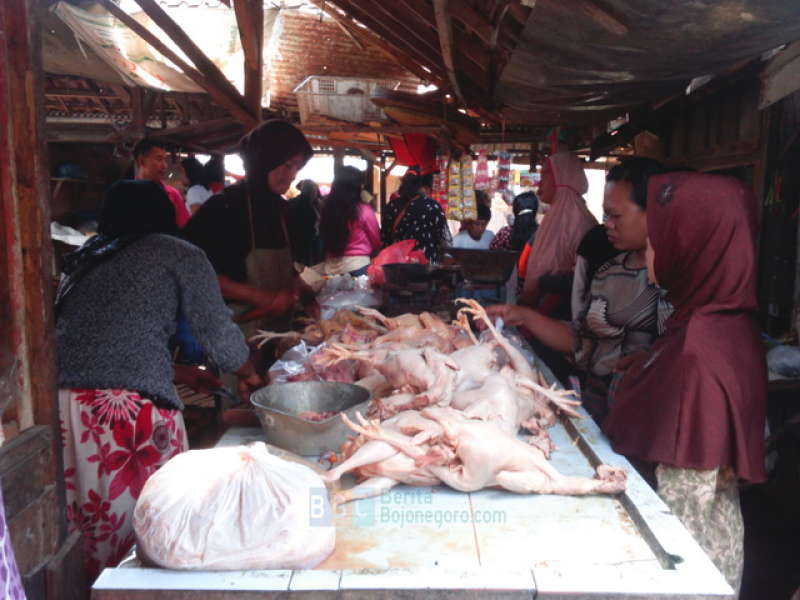 Usai Lebaran, Harga Daging Ayam dan Sapi Masih Tinggi