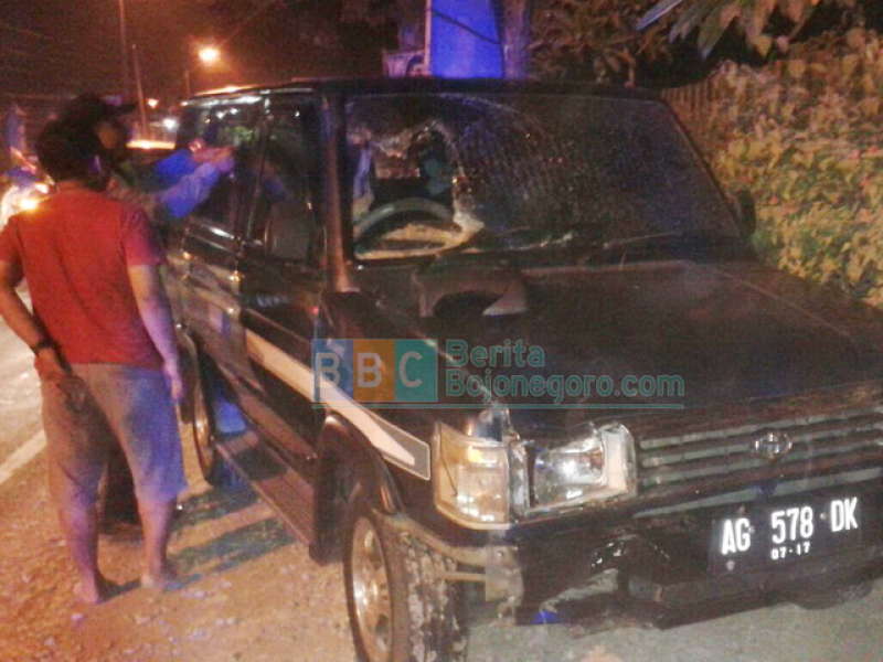 Sepeda Motor Ditabrak Kijang, 3 Orang Terluka