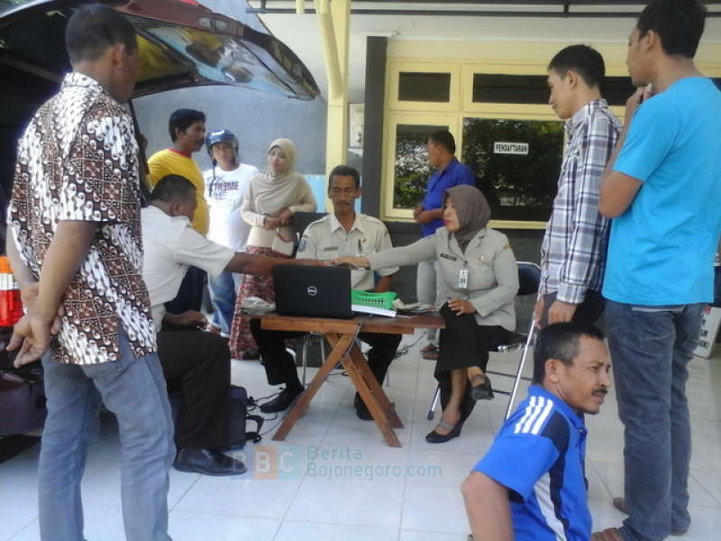 Layani Pembayar Pajak Kendaraan Bermotor