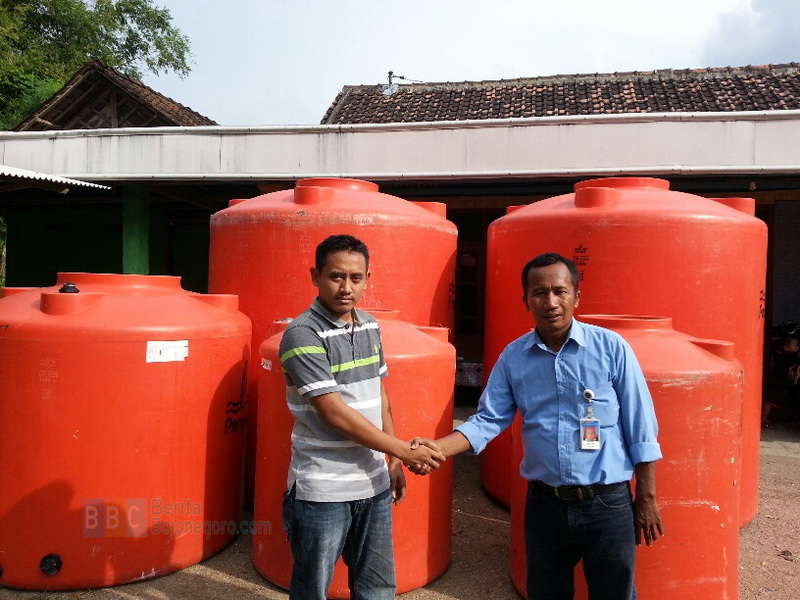 Masjid dan Musala di Gayam Terima Bantuan Tanki Air dari Tripatra