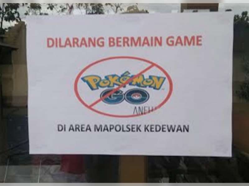 Tegaskan Larangan Main Pokemon Go untuk Anggota, Polsek Kedewan Tempel Papan Peringatan