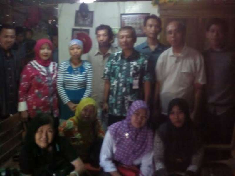 Camat Tambakrejo Sambangi Keluarga Cahya Amalia