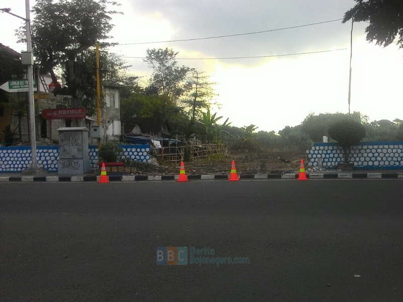 Tanggul Penahan Banjir Dijebol