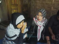 Kedatangan Anggota Dewan, P3A dan BPPKB Disambut Tangis Ibu Korban