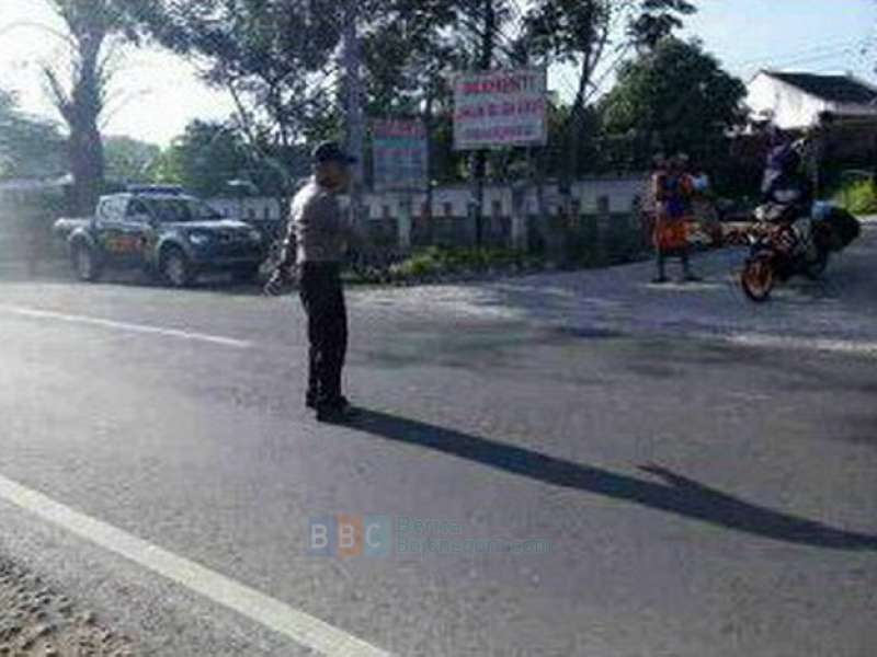 Ceroboh Seberangi Jalan, Pejalan Kaki Ditabrak Motor di Sumberrejo