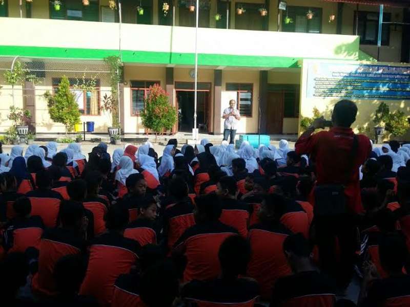 Berharap Bantuan Pelajar, Satreskoba Beri Binluh P4GN Pelajar SMPN 7 Bojonegoro
