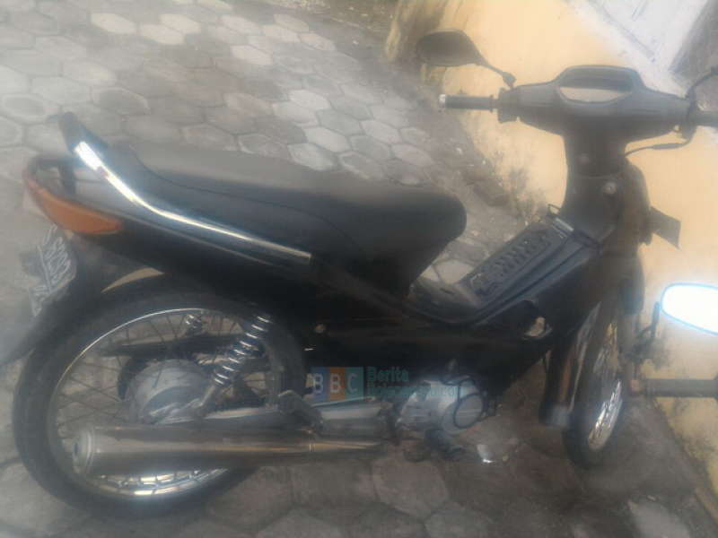 Motor Tabrak Pintu MPU, Dua Luka-Luka