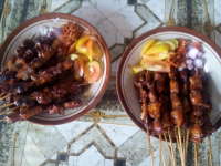 Hmmm Lembutnya Daging Sate dan Rica-Rica Kalkun