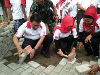 Delapan Syarat Gotong Royong Menurut Bupati Suyoto