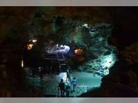 Pengunjung Gua Akbar Tuban Terus Menurun