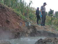 Sampel Air Lumpur Panas Gondang Diuji di Laboratorium BLH Provinsi Jatim