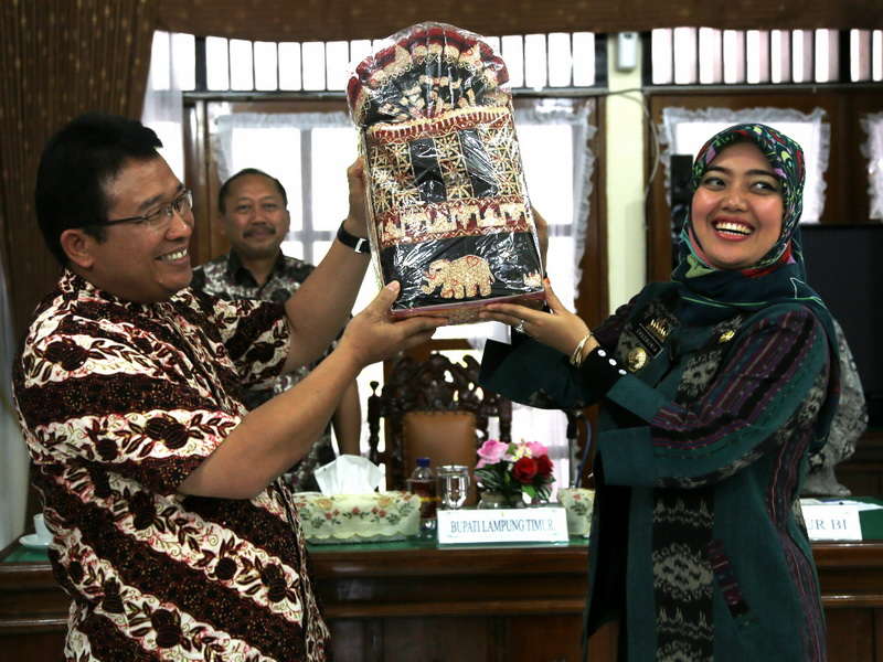 Bupati Lampung Timur Belajar Pemerintahan Terbuka ke Bojonegoro