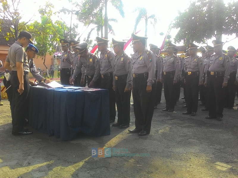 28 Kapolsek Tanda Tangan Pakta Integritas