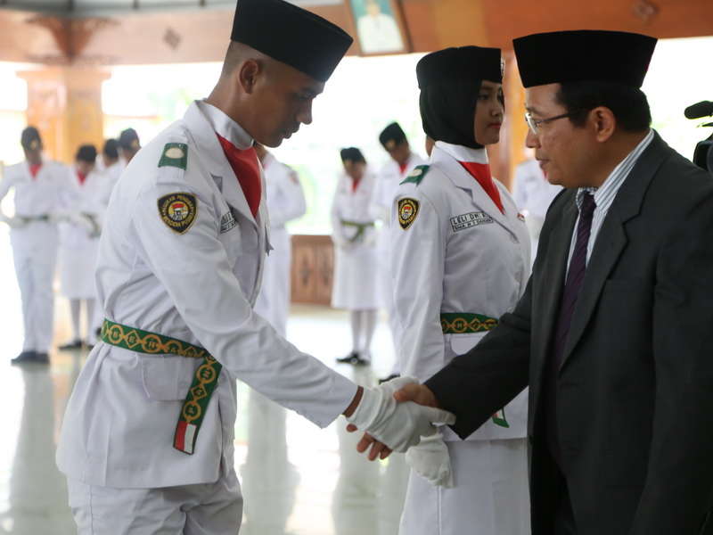 Bupati Bojonegoro Kukuhkan 74 Anggota Paskibraka