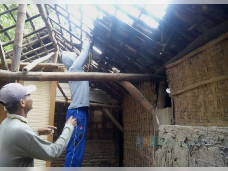 Program Bedah Rumah untuk Mbah Musripah Mulai Dikerjakan