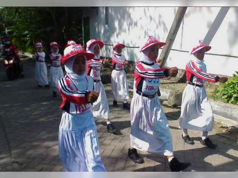 Puluhan Regu Ramaikan Gerak Jalan Desa Tanjungharjo, Kapas