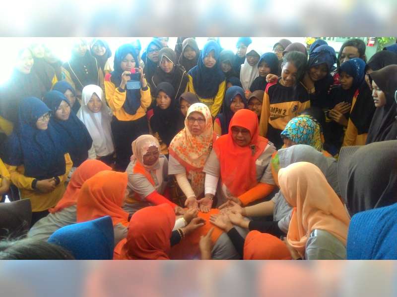 Meriahkan Kemederkaan, SMPN 2 Bojonegoro Gelar Permainan Tradisional