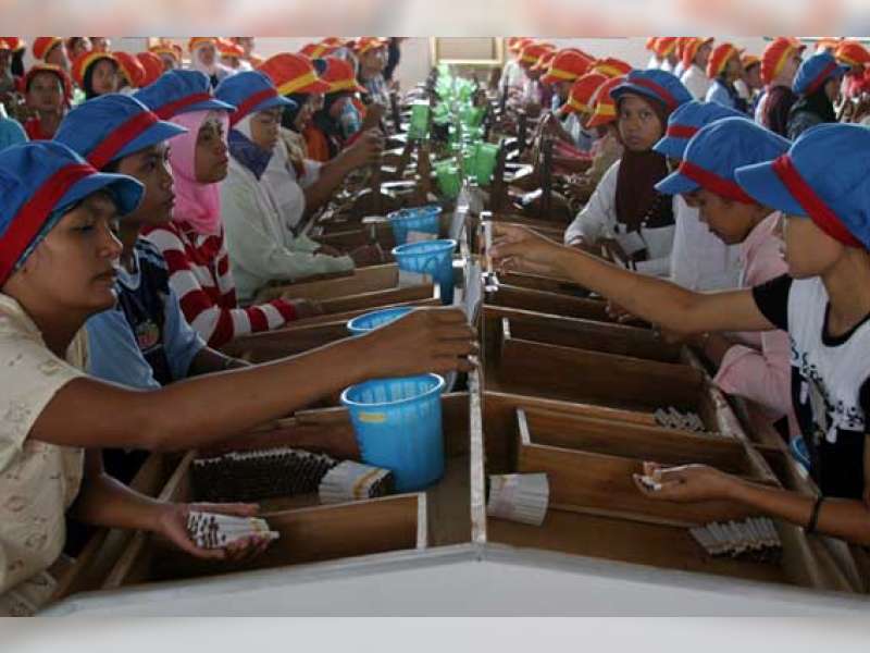 Industri Rokok Penopang Fundamental Ekonomi