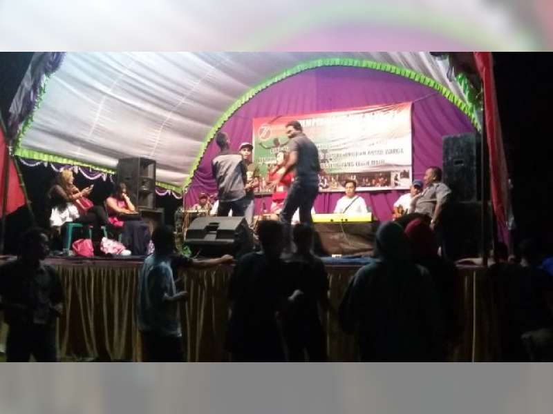 Rayakan HUT Kemerdekaan, Warga Desa Mori Gelar Hiburan Elekton