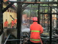 Akibat Korsleting Listrik, Satu Rumah di Dander Ludes Terbakar