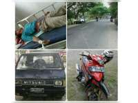 Pengendara Motor Tabrak Pintu Mobil di Padangan