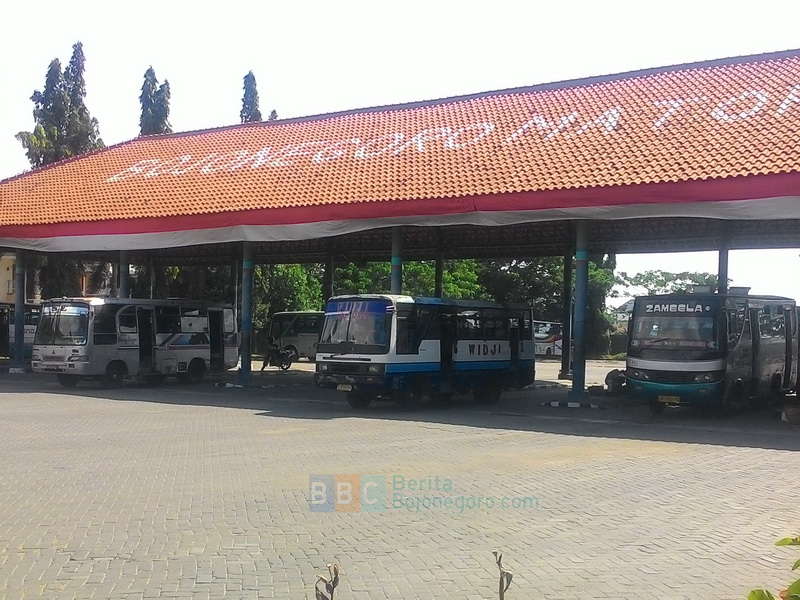 Pemberangkatan CJH Tahun Ini Tak Kurangi Jumlah Bus di Terminal Rajekwesi
