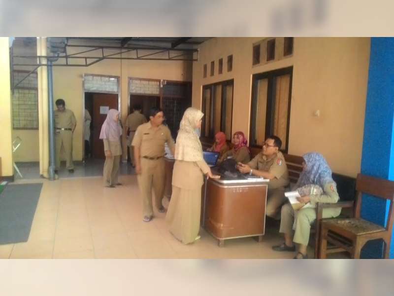 Listrik Padam, Pekerjaan di Instansi Pemerintah Tersendat