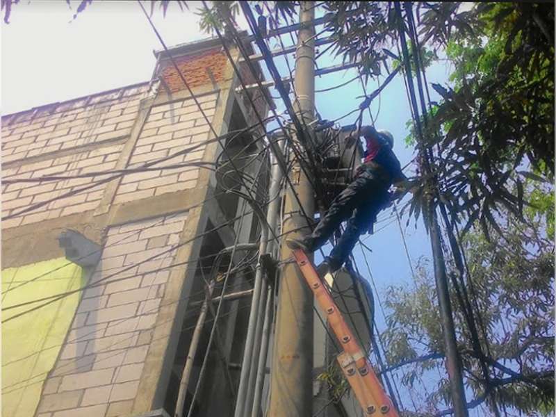 Korsletting Listrik Terjadi di SMAN 1, UNP Masih Tetap Berlangsung