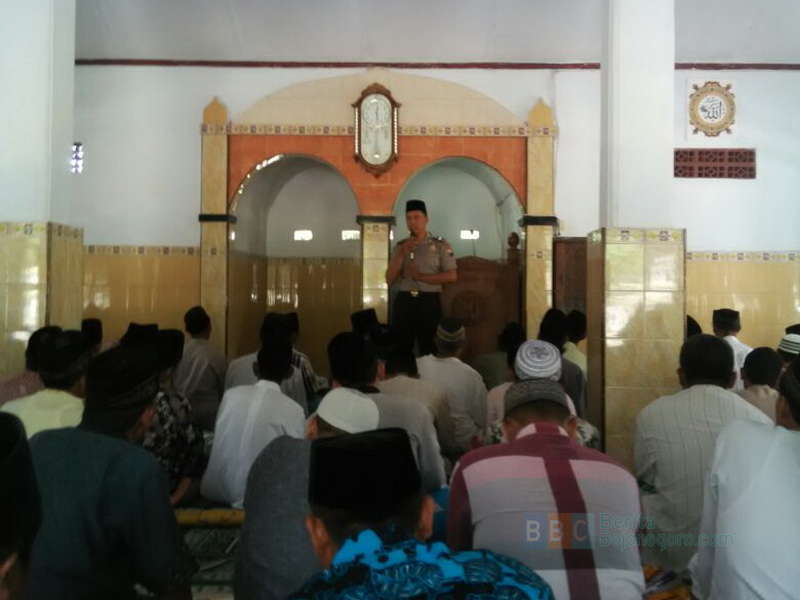 Bhabinkamtibmas Desa Piyak Ajak Warga Waspadai Penipuan Lewat Telepon