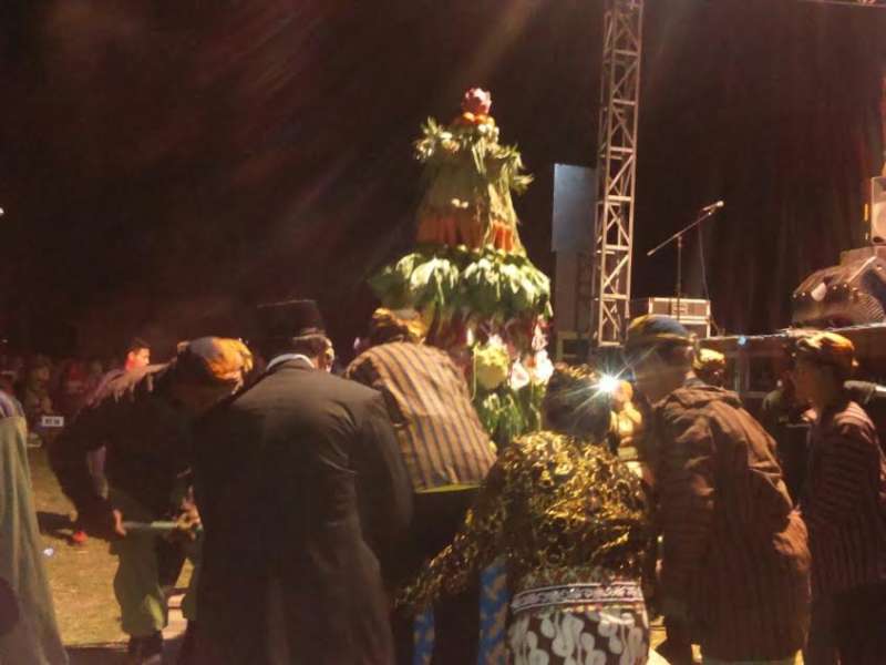 Kirab Budaya Peringatan HUT RI ke 71 di Desa Kapas&nbsp;