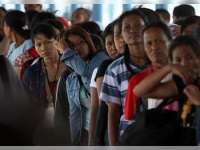 Disnakertransos Sosialisasikan Bahaya Menjadi TKI Ilegal