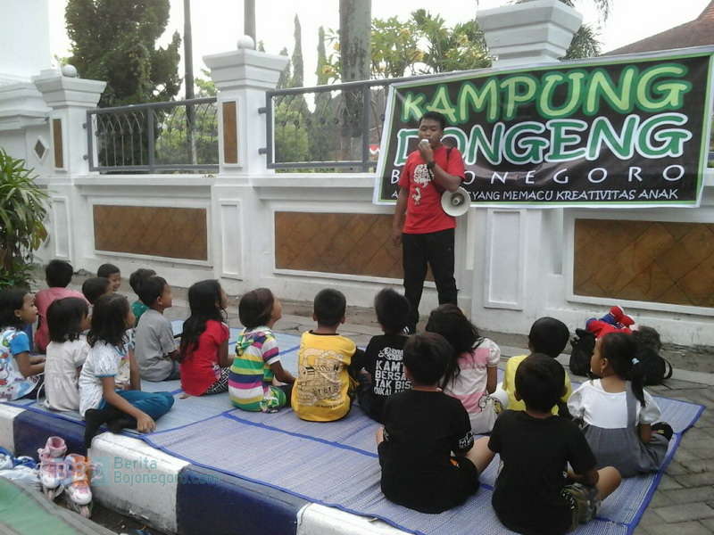 Berikan Pembelajaran Positif Melalui Dongeng