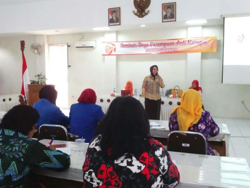 Pentingnya Sosialisasi tentang Makna Korupsi bagi Masyarakat