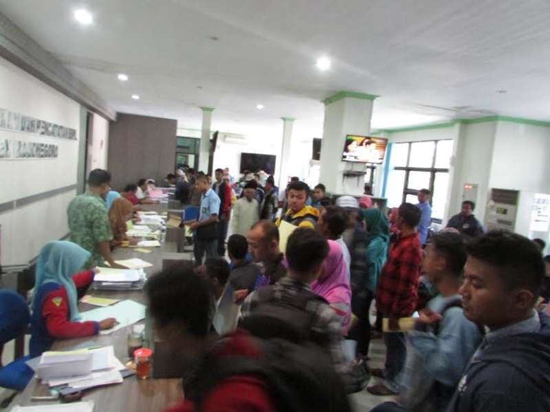 Disdukcapil Imbau Warga Bojonegoro Lebih Baik Mengurus E-KTP Sendiri