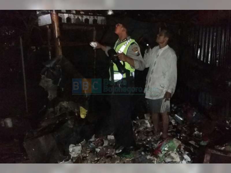 Gudang Rosok di Kapas Ludes Dilalap Api