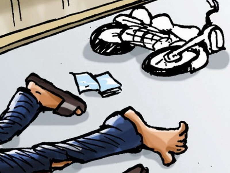 Diduga Mengantuk, Pengendara Motor Terjatuh di Jalan Raya Balen