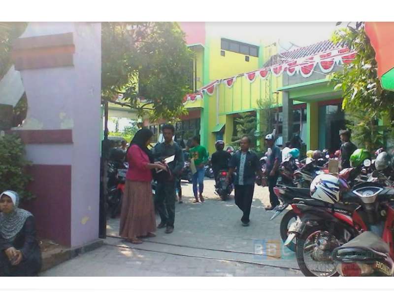 Pemohon E-KTP di Disdukcapil Makin Membludak