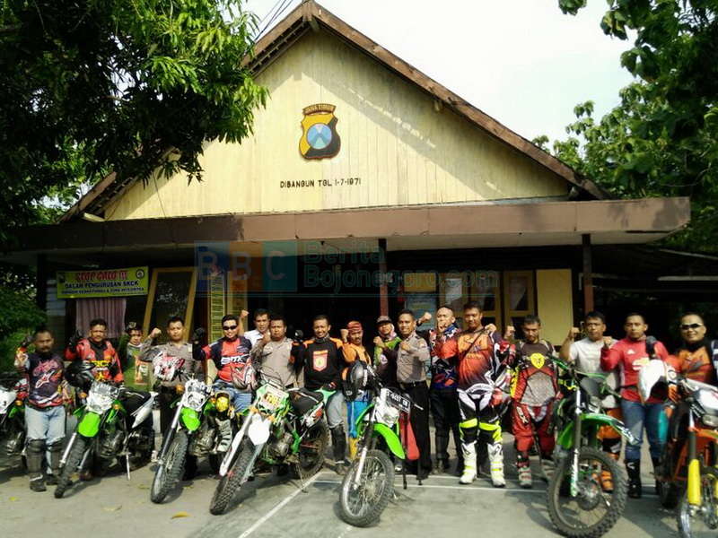 Kapolres Bojonegoro Sidak Polsek Jajaran dengan Naik Motor Trail