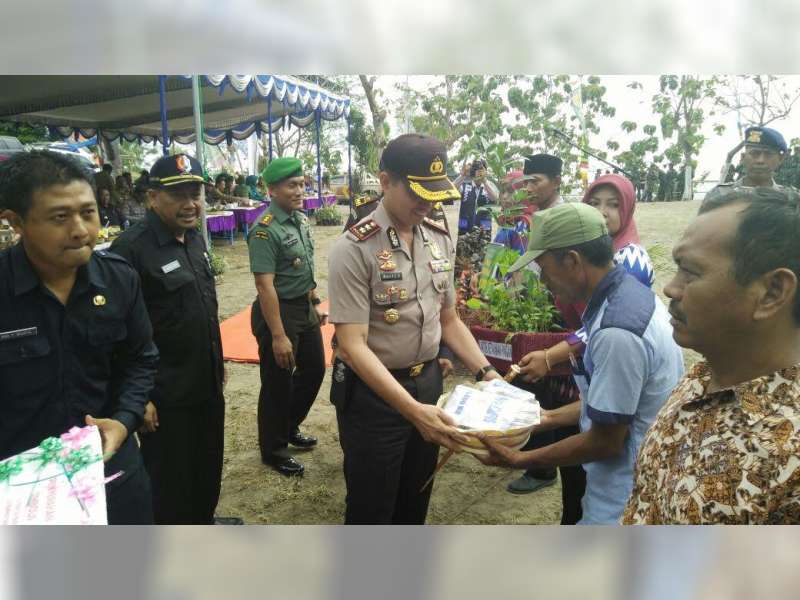 Polres Bojonegoro Turunkan Satu Peleton Anggota Bantu TMMD Kodim 0813
