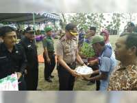 Polres Bojonegoro Turunkan Satu Peleton Anggota Bantu TMMD Kodim 0813