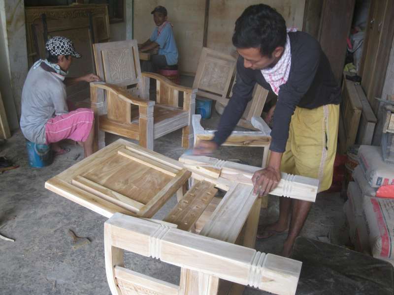 Perajin Ukir dan Meubel Sukorejo Siap Hadapi Serbuan Produk China