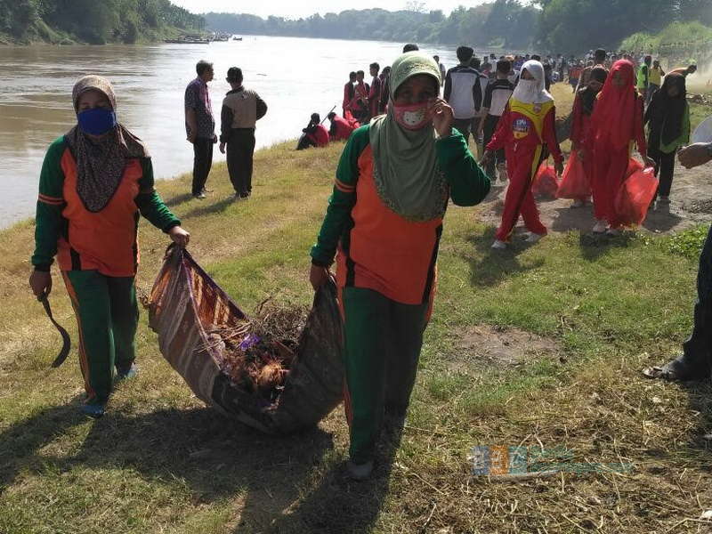 Bersih-Bersih Bengawan Solo Awali Kegiatan Festival Bengawan