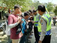 Polsek Kedewan Razia Senjata Tajam Rombongan IKS PI Kera Sakti