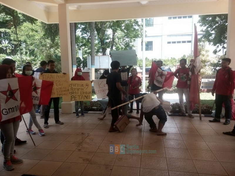 Aktivis GMNI Bojonegoro Unjuk Rasa Peringati Hari Tani Nasional