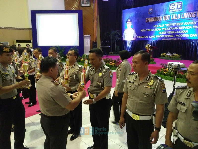 Semangat Berbenah, Satlantas Polres Bojonegoro Boyong 3 Trofi Juara