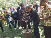 Menyaksikan Festival Rujak Ceprot di Desa Bendo Kapas