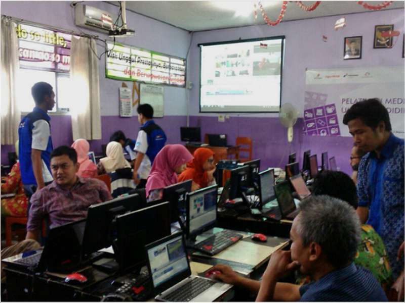 EMCL dan RTIK Latih Guru-guru Buat Video Kreatif