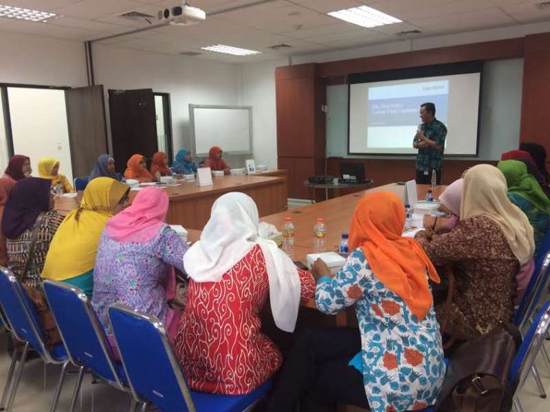 Pegiat Pendidikan di Gayam Kunjungi Lapangan Banyuurip